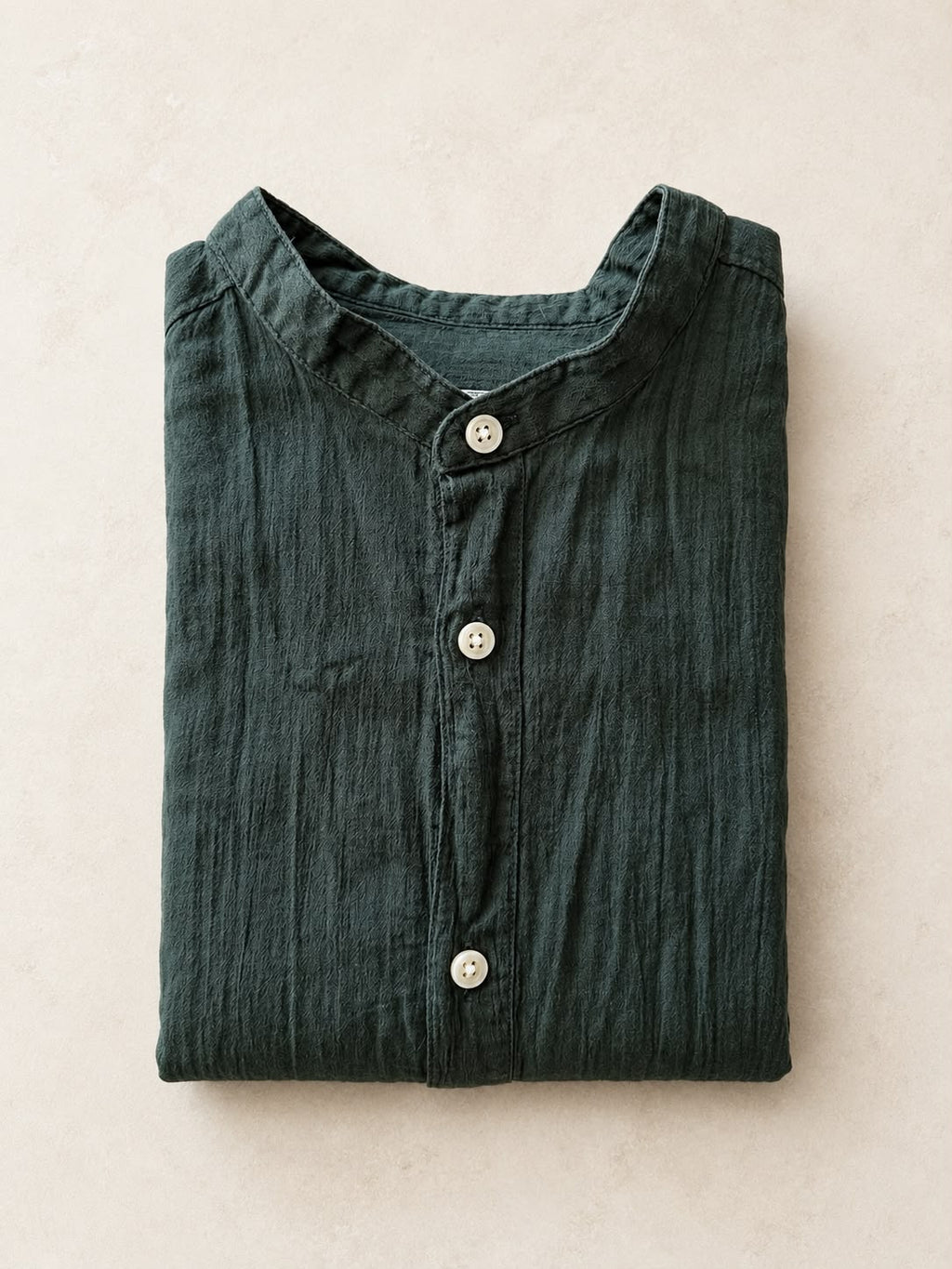 חולצה מכופתרת ירוקה עם צווארון סיני של Zara