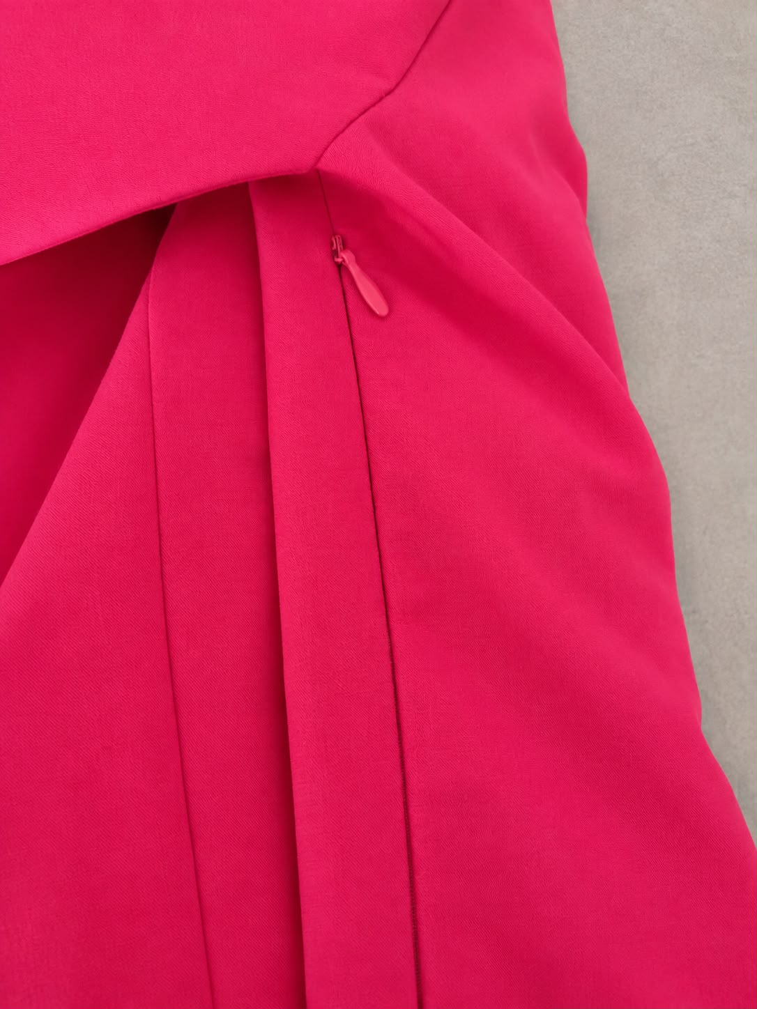 בלייזר מחויט ורוד פוקסיה עם פתחים Zara
